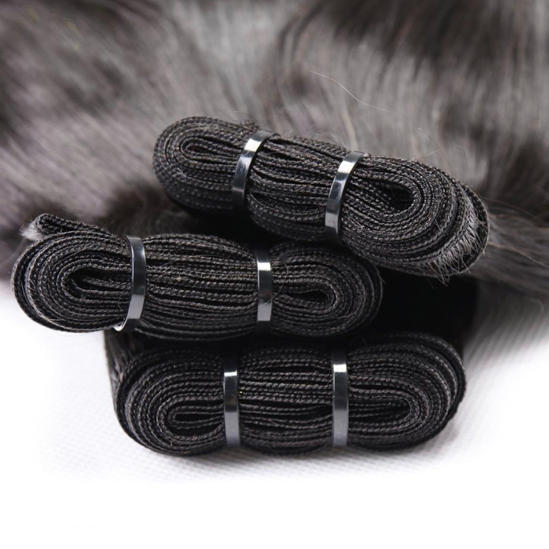 Raw hair extension of 3 bundles.