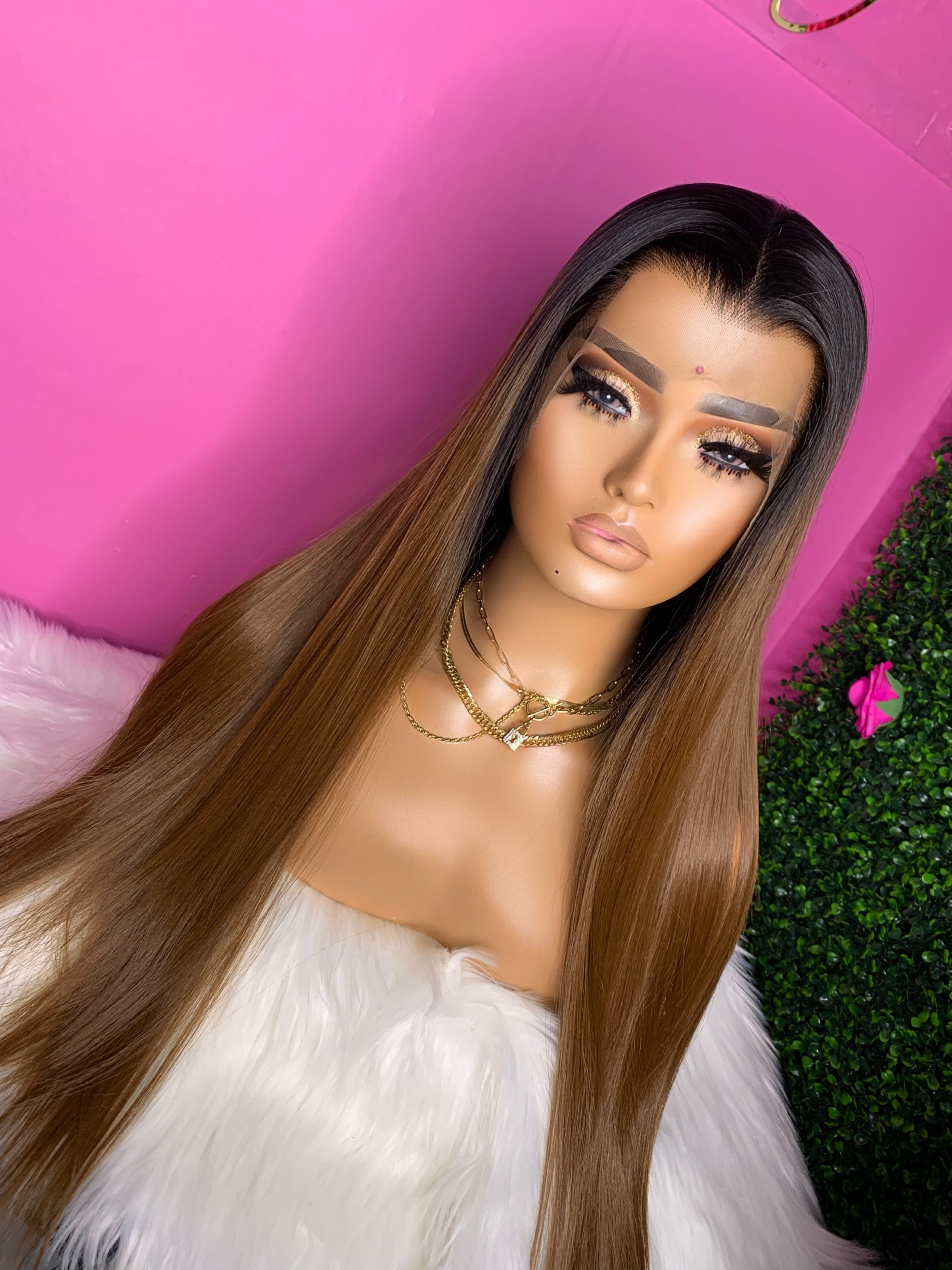 Lisa 22” wig 13x4 Synthethic lace front premade wig